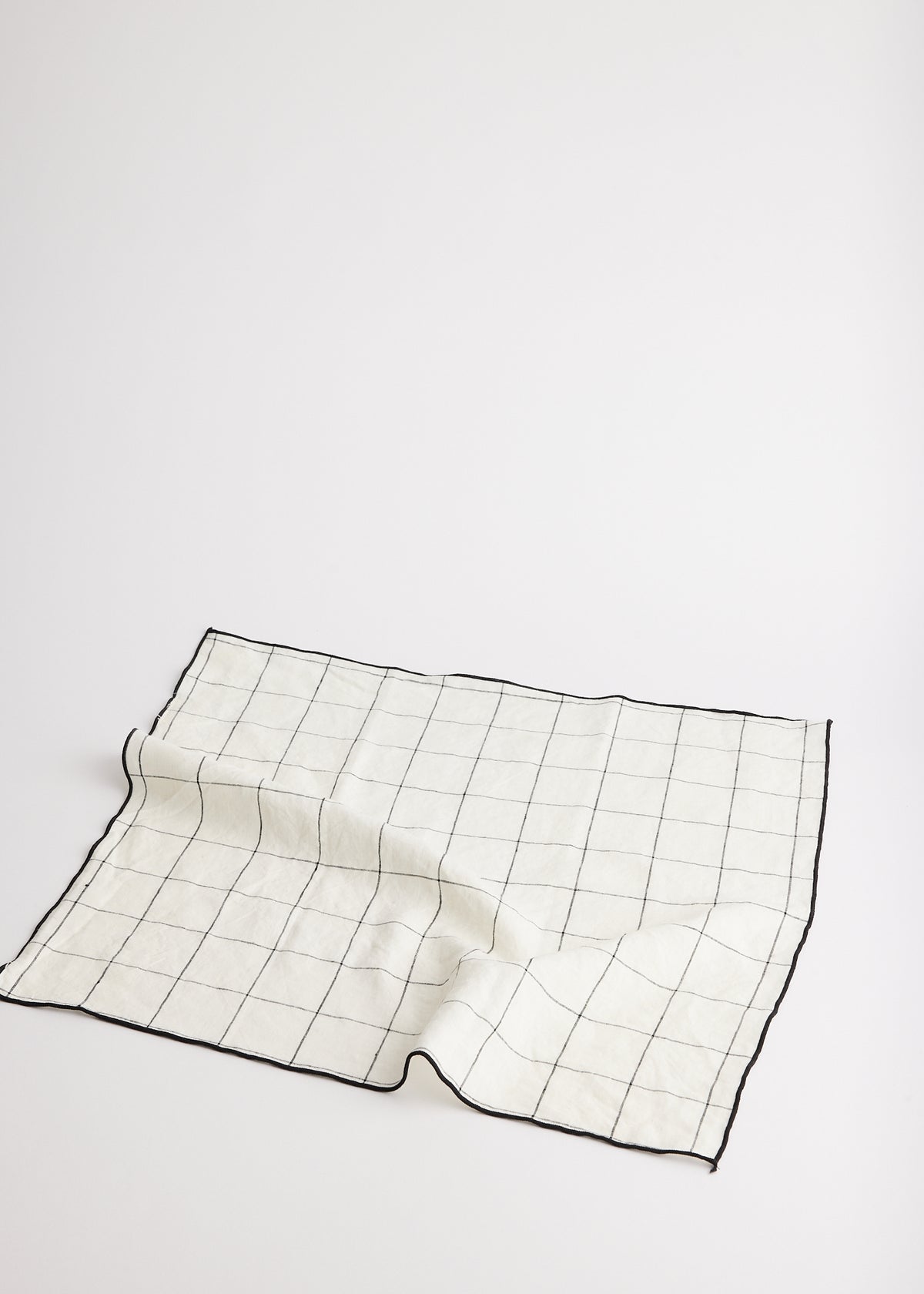 Line Drawing Napkin - Charcoal