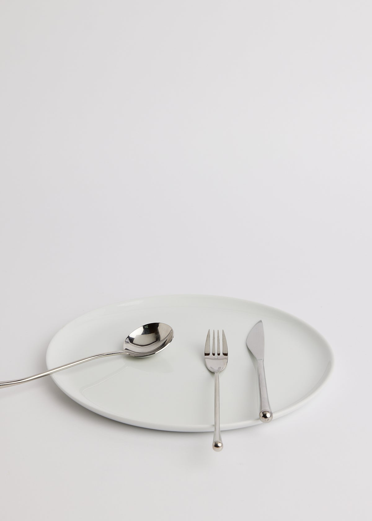 Minimalist Dinner Plate - White